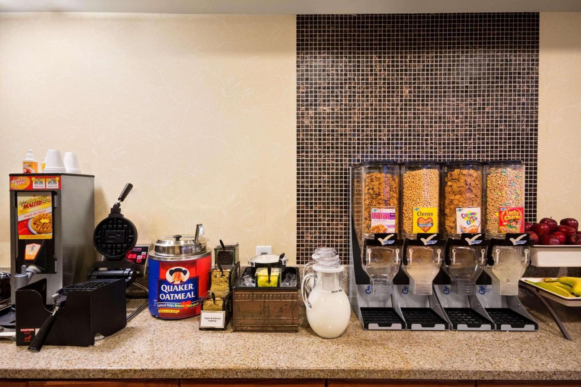 Country Inn & Suites By Radisson, Atlanta I-75 South, Ga Morrow Esterno foto